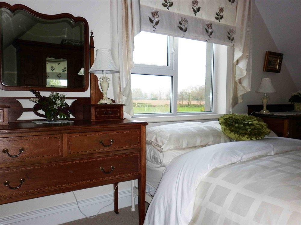 Country Garden House Holiday Homes Балимъни Екстериор снимка